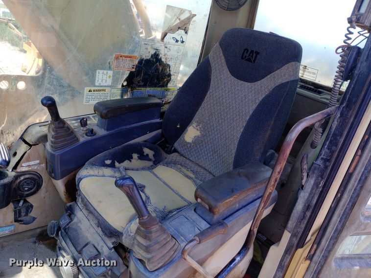 image for item DP1285 2002 Caterpillar 330C L excavator