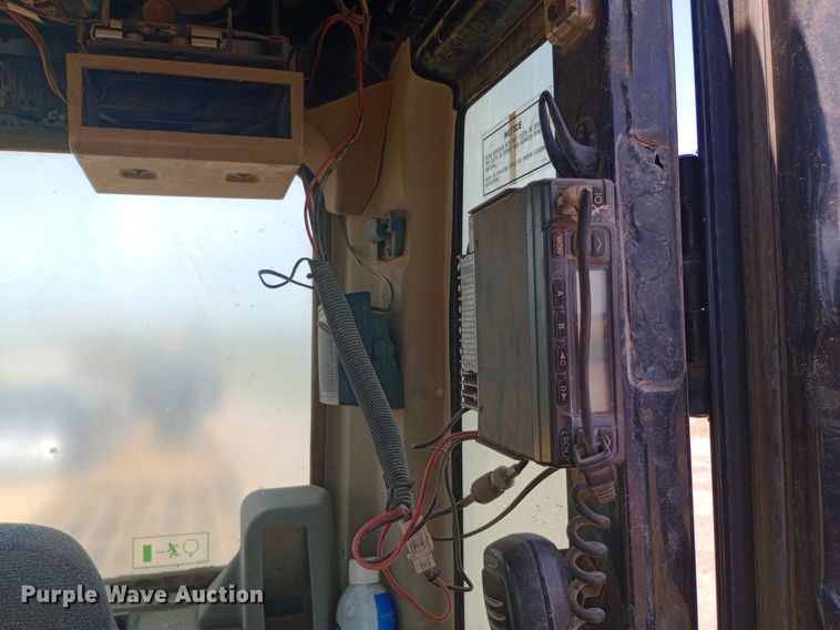 image for item DP1285 2002 Caterpillar 330C L excavator