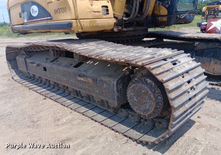 image for item DP1285 2002 Caterpillar 330C L excavator