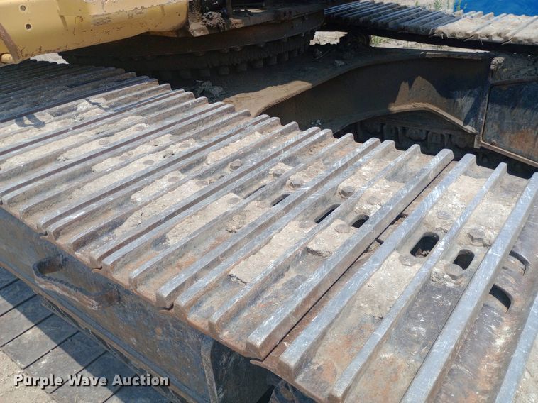 image for item DP1285 2002 Caterpillar 330C L excavator