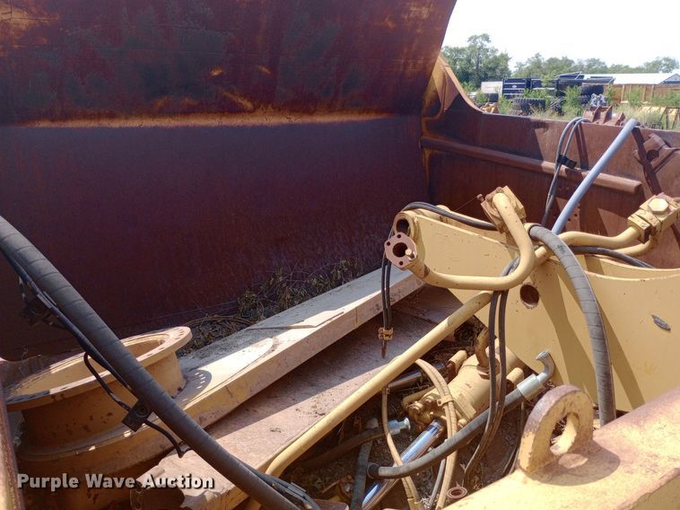 image for item DP1287 1988 Caterpillar  631E conventional scraper bed