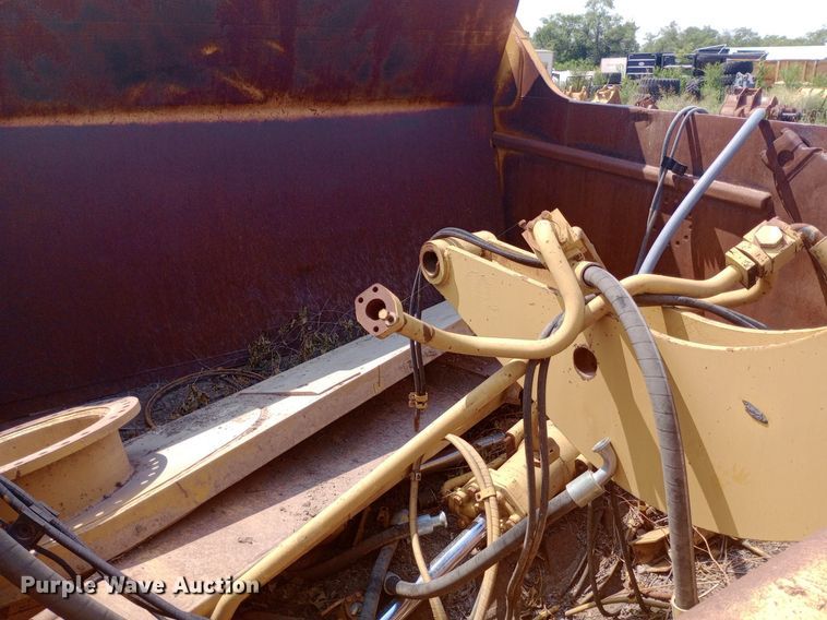 image for item DP1287 1988 Caterpillar  631E conventional scraper bed