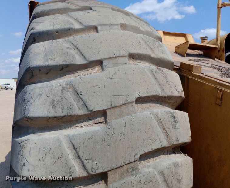 image for item DP1287 1988 Caterpillar  631E conventional scraper bed