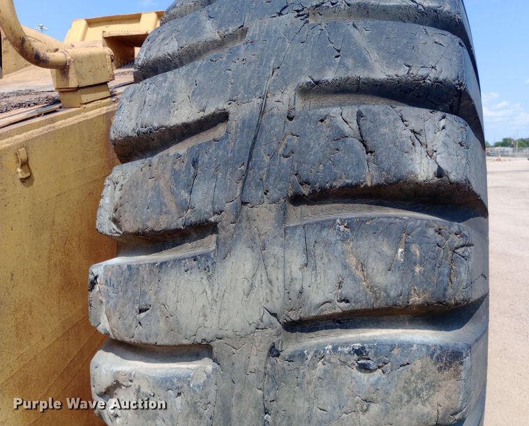 image for item DP1287 1988 Caterpillar  631E conventional scraper bed