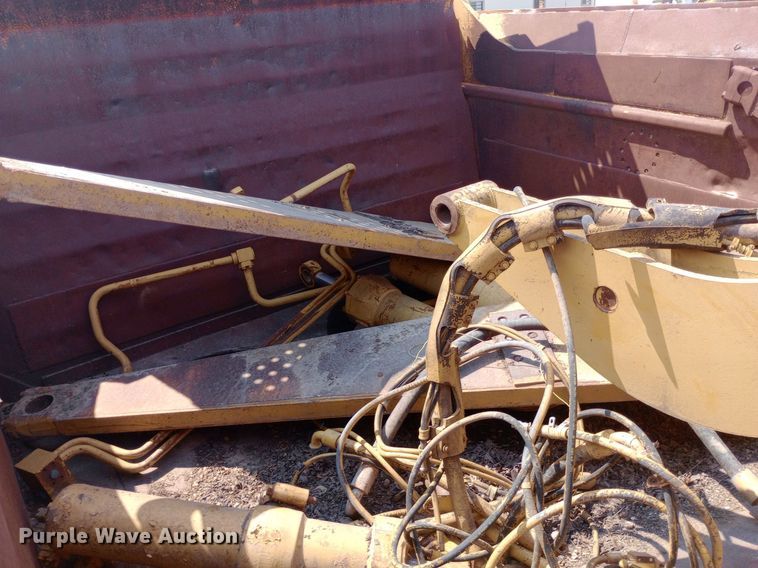 image for item DP1289 Caterpillar 631D conventional scraper bed