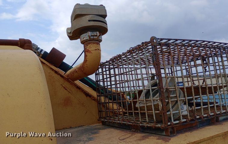 image for item DP1292 1974 Caterpillar 623B water wagon