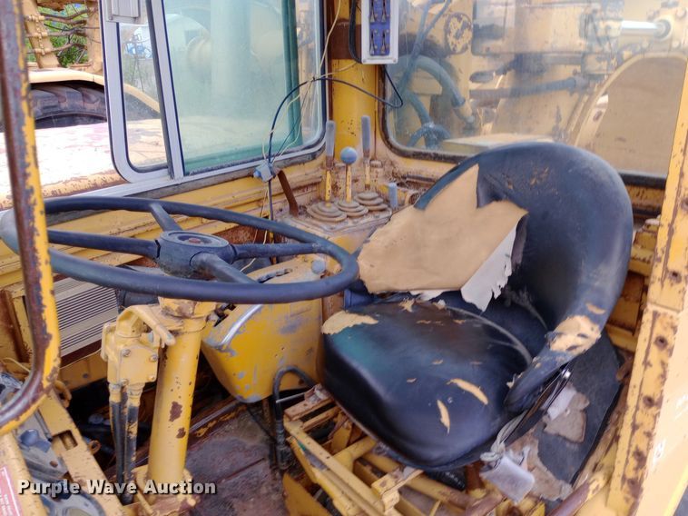 image for item DP1292 1974 Caterpillar 623B water wagon