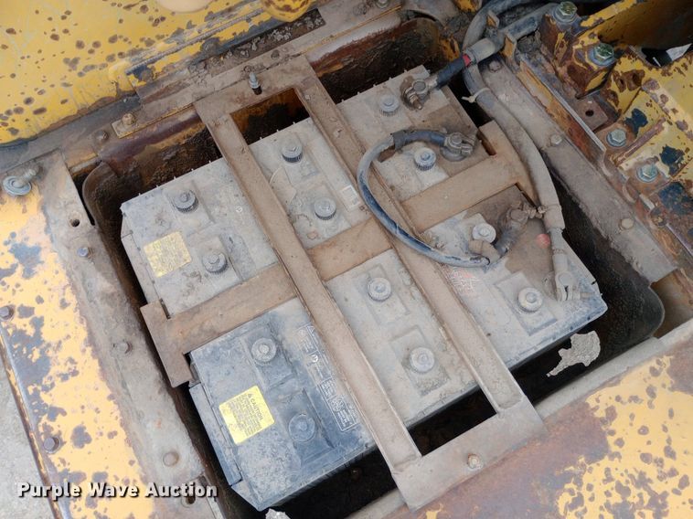 image for item DP1292 1974 Caterpillar 623B water wagon