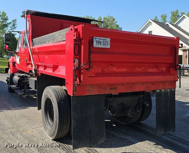 image for item DP6577 2004 International 7400 dump truck