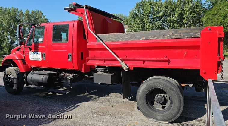image for item DP6577 2004 International 7400 dump truck