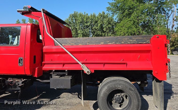 image for item DP6577 2004 International 7400 dump truck