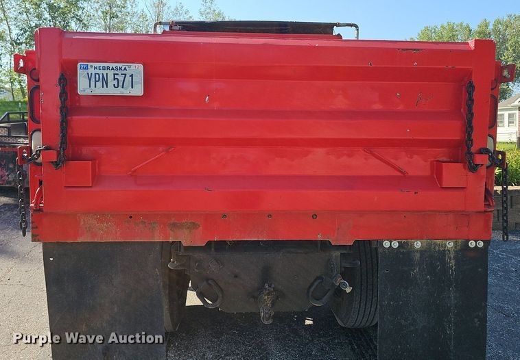 image for item DP6577 2004 International 7400 dump truck