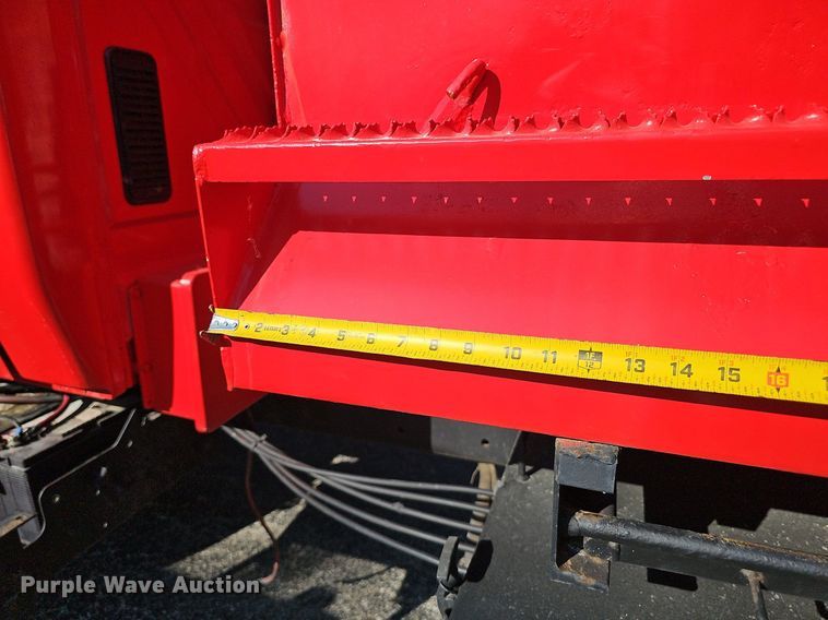 image for item DP6577 2004 International 7400 dump truck