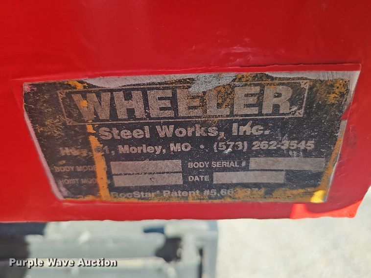 image for item DP6577 2004 International 7400 dump truck