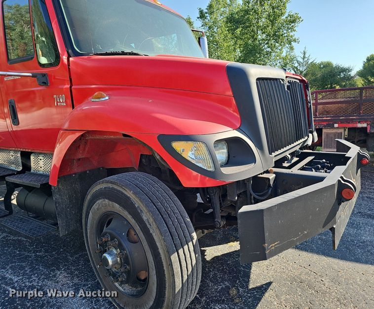 image for item DP6577 2004 International 7400 dump truck
