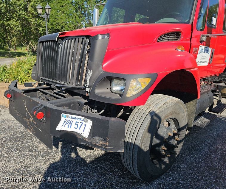 image for item DP6577 2004 International 7400 dump truck