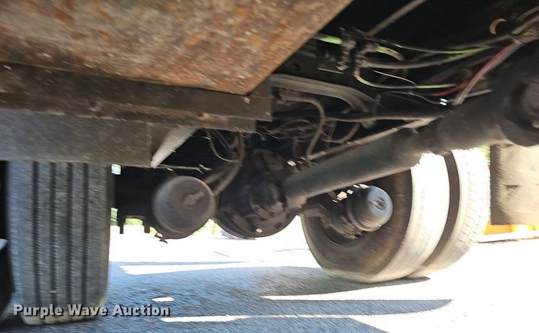 image for item DP6577 2004 International 7400 dump truck