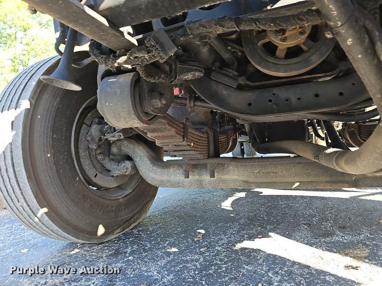 image for item DP6577 2004 International 7400 dump truck