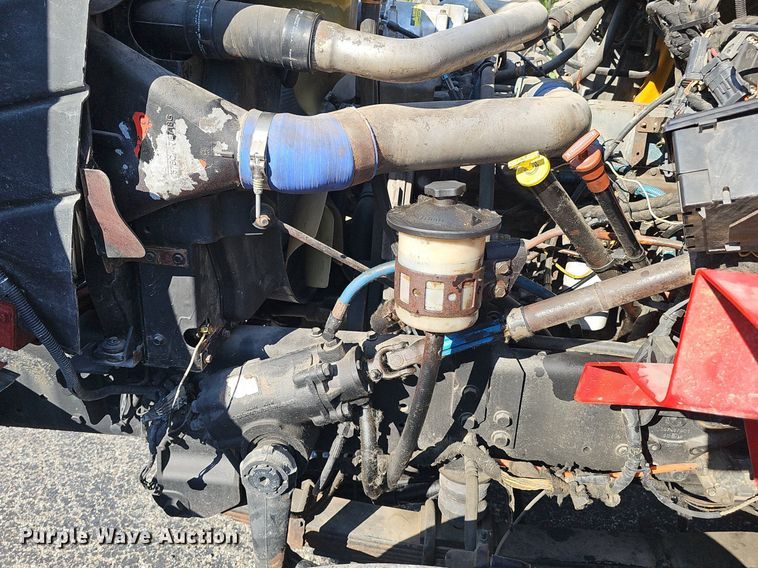 image for item DP6577 2004 International 7400 dump truck