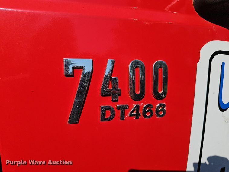 image for item DP6577 2004 International 7400 dump truck