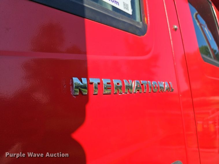 image for item DP6577 2004 International 7400 dump truck