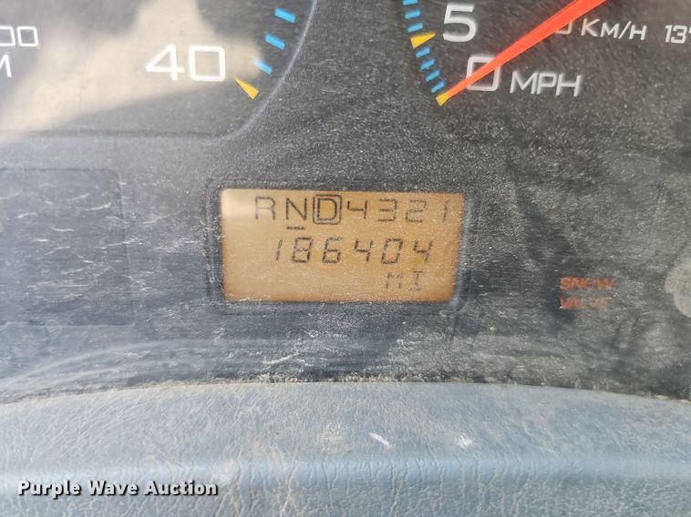 image for item DP6577 2004 International 7400 dump truck