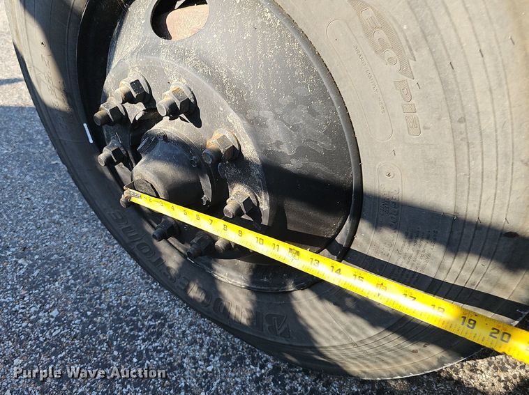 image for item DP6577 2004 International 7400 dump truck