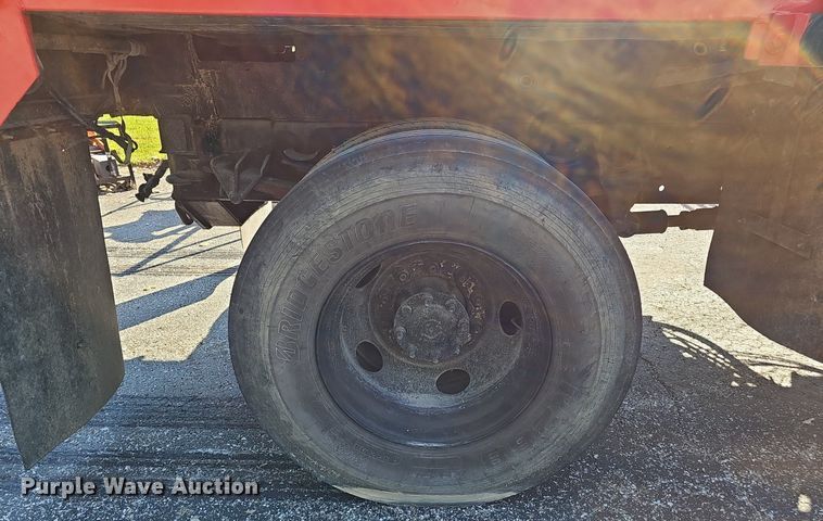 image for item DP6577 2004 International 7400 dump truck