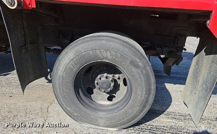 image for item DP6577 2004 International 7400 dump truck