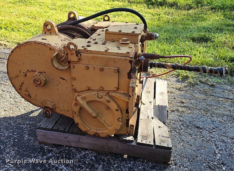 image for item DP6578 Caterpillar 53 dozer winch