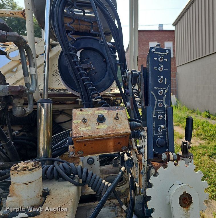 image for item DP6585 Terex Cedar Rapids CR562 paver