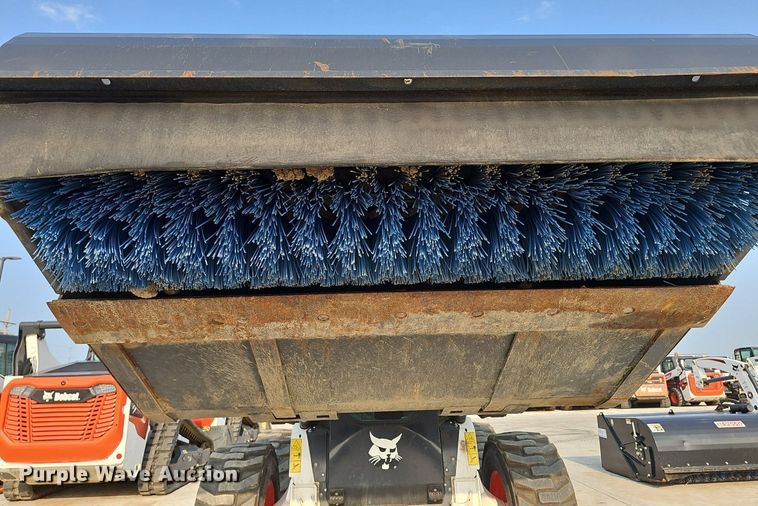 image for item DP6610 Haugen HPB72 skid steer sweeper