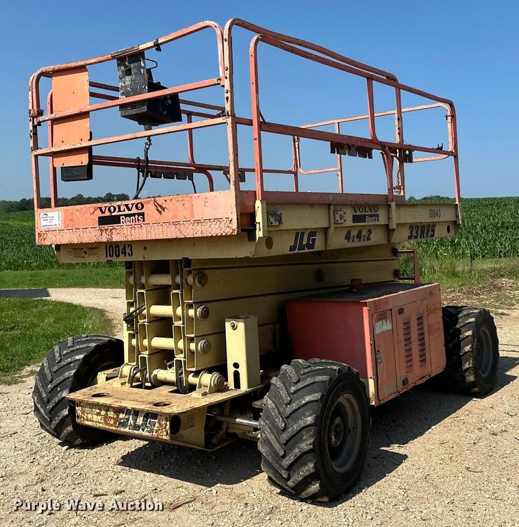 image for item DP8429 2002 JLG 33RTS scissor lift