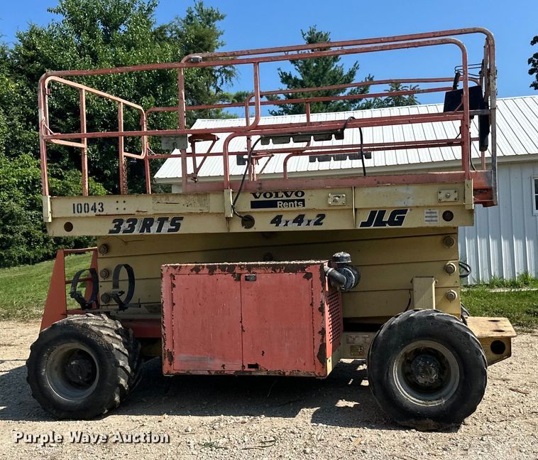 image for item DP8429 2002 JLG 33RTS scissor lift