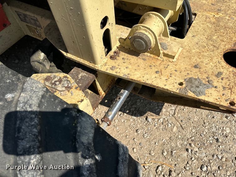 image for item DP8429 2002 JLG 33RTS scissor lift