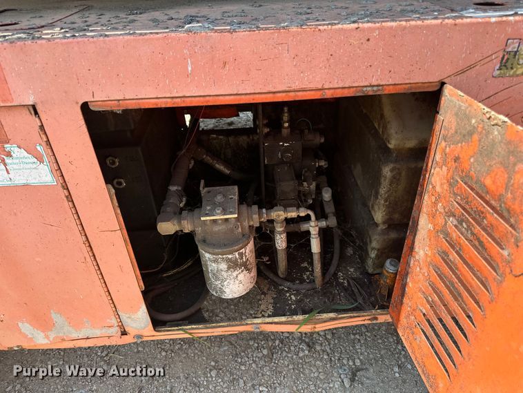 image for item DP8429 2002 JLG 33RTS scissor lift