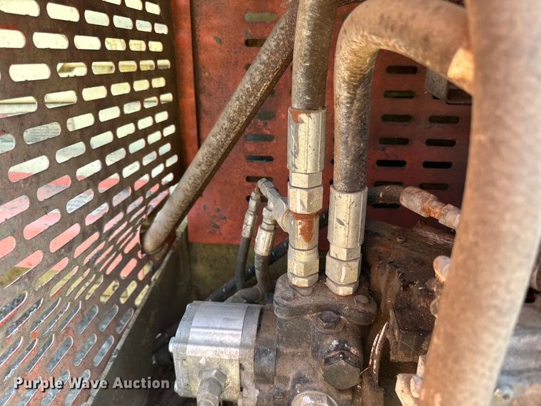 image for item DP8429 2002 JLG 33RTS scissor lift