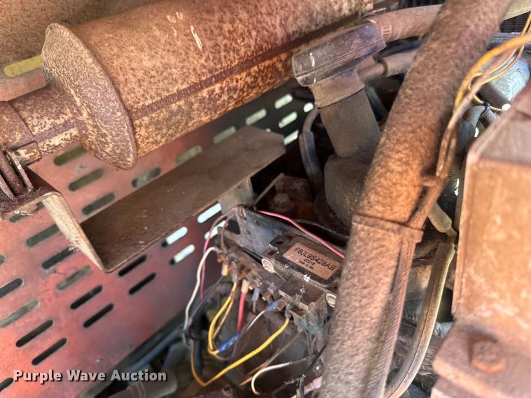 image for item DP8429 2002 JLG 33RTS scissor lift