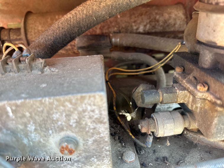 image for item DP8429 2002 JLG 33RTS scissor lift