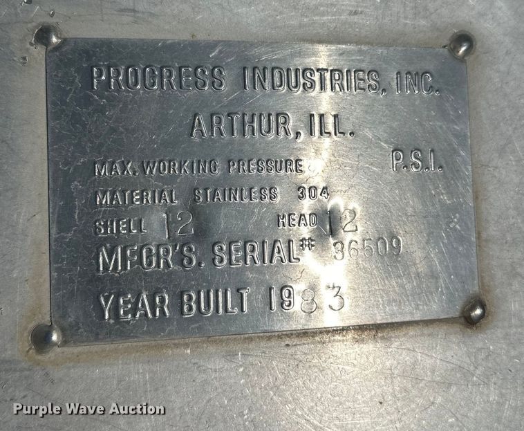 image for item DP8435 2000 International  4700 tank truck