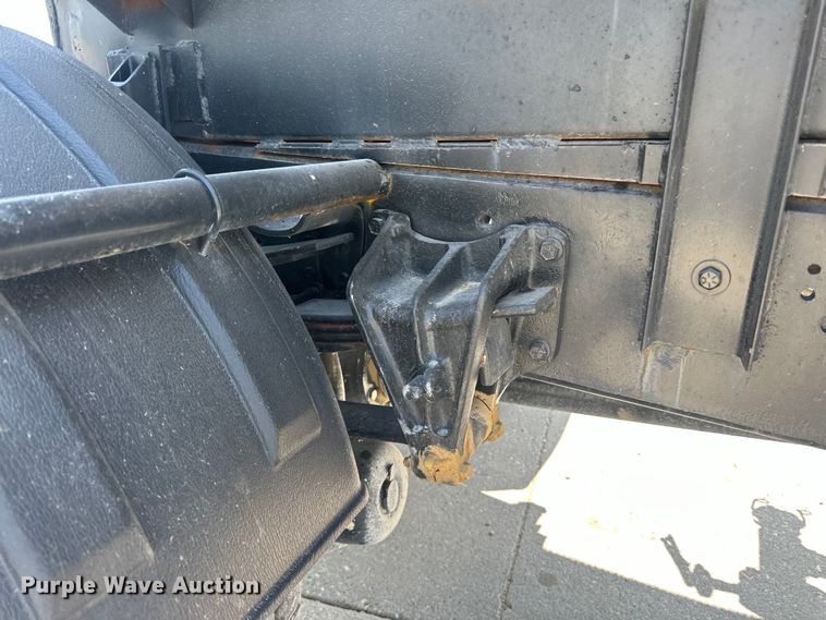 image for item DP8435 2000 International  4700 tank truck