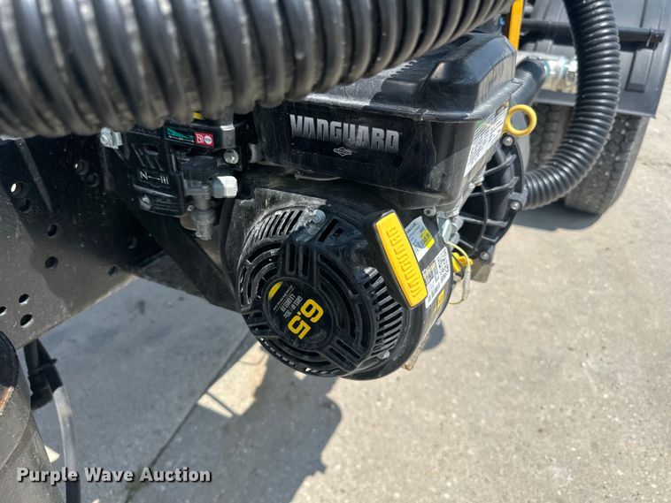 image for item DP8435 2000 International  4700 tank truck