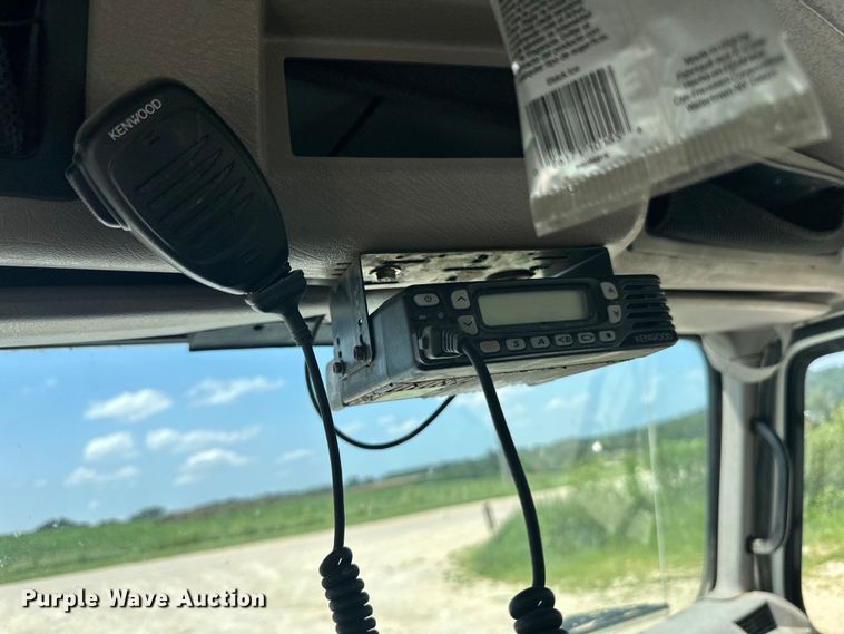 image for item DP8435 2000 International  4700 tank truck