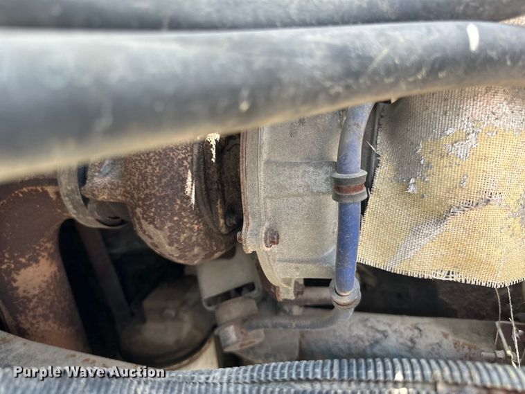 image for item DP8435 2000 International  4700 tank truck