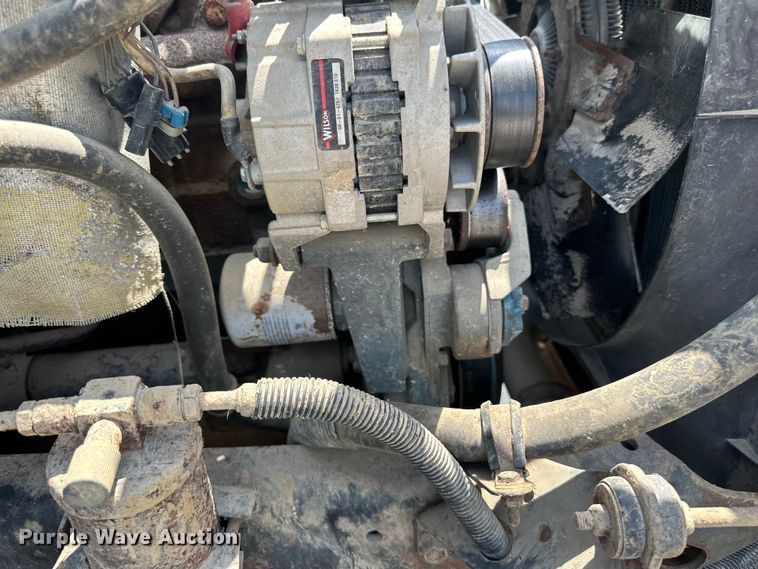 image for item DP8435 2000 International  4700 tank truck