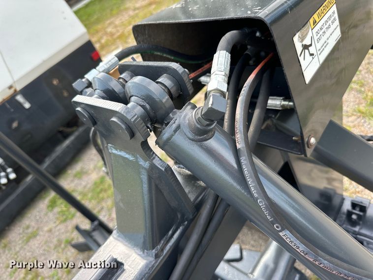 image for item DP8438 Melroe Grader skid steer grader