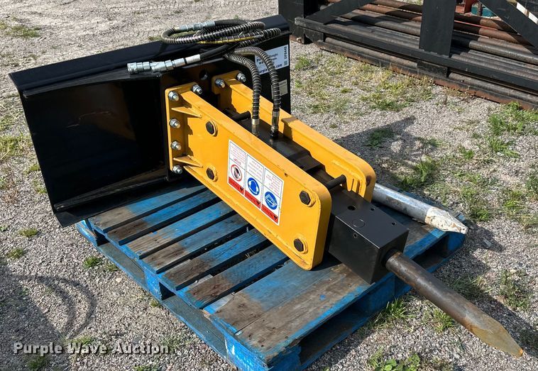 image for item DP8440 2022 Agrotk SSHH680 skid steer breaker