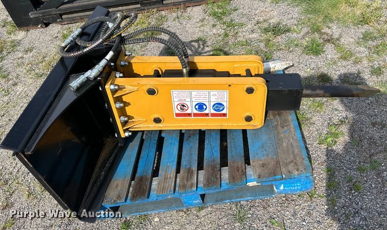 image for item DP8440 2022 Agrotk SSHH680 skid steer breaker