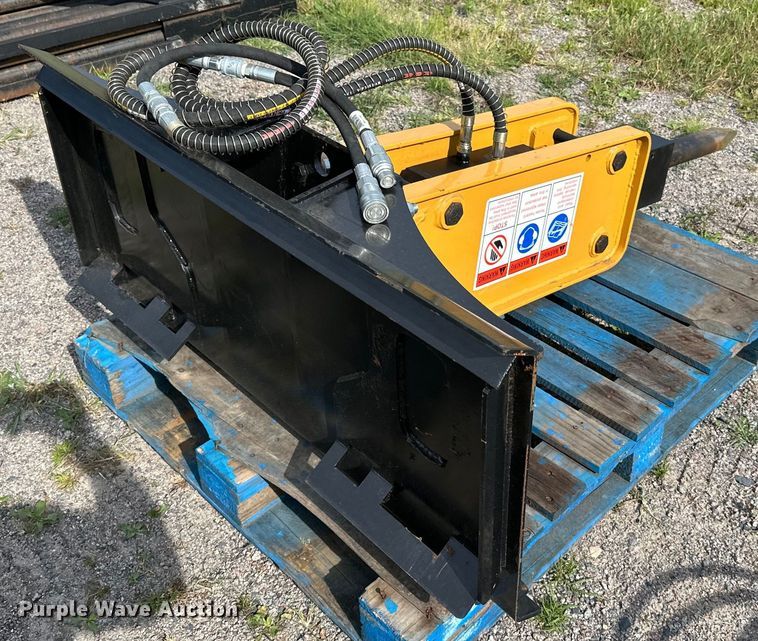 image for item DP8440 2022 Agrotk SSHH680 skid steer breaker