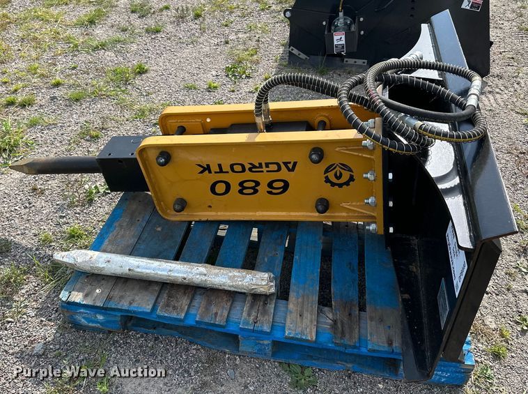 image for item DP8440 2022 Agrotk SSHH680 skid steer breaker